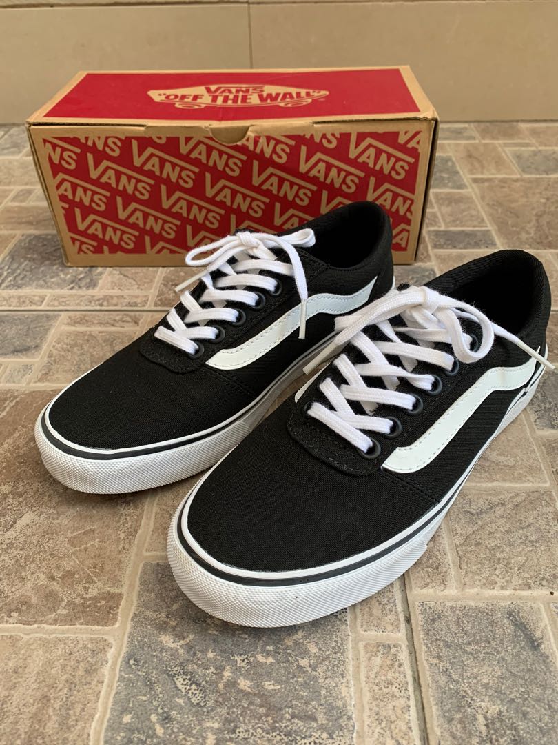 Advarsel træt personificering Vans Maddie (Canvas) Black/White Sneakers for Women - Size 6, Men's  Fashion, Footwear, Sneakers on Carousell
