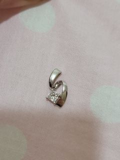 （分類：）位於 。 由 _SlKmCl 提交（商品編號 1082813361，圖片 1）。簡介： 。