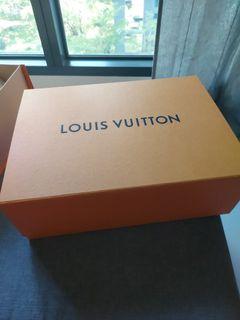 Louis Vuitton Money Envelopes Box Set VIP Only Classic Gold Monogram RARE,  Luxury, Accessories on Carousell
