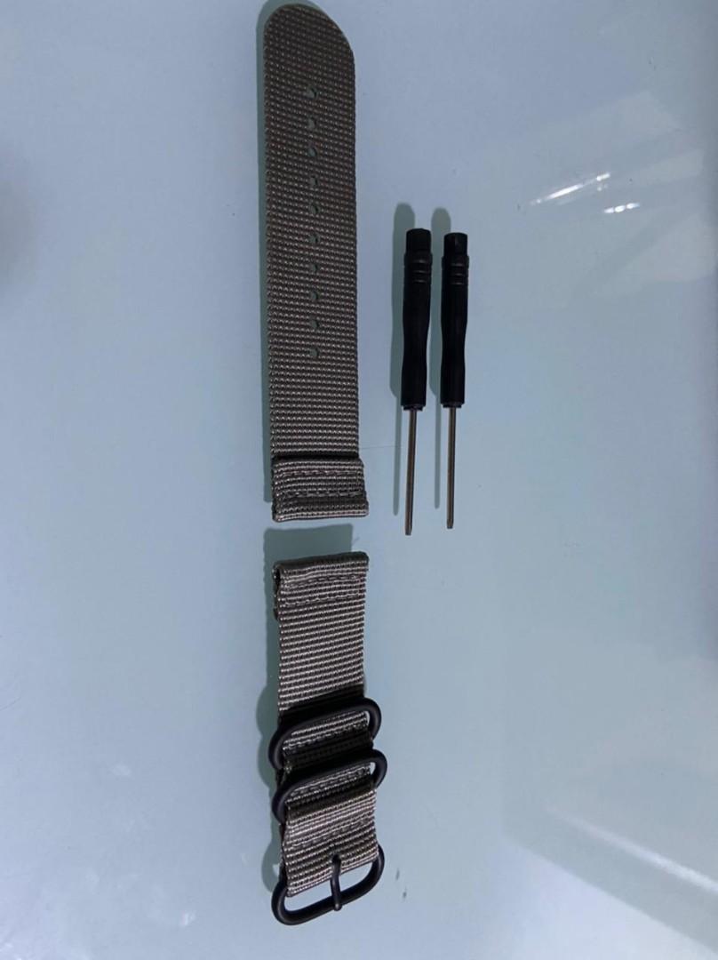 Brand New Nato Watch Strap Garmin, Men's Fashion, Watches & Accessories