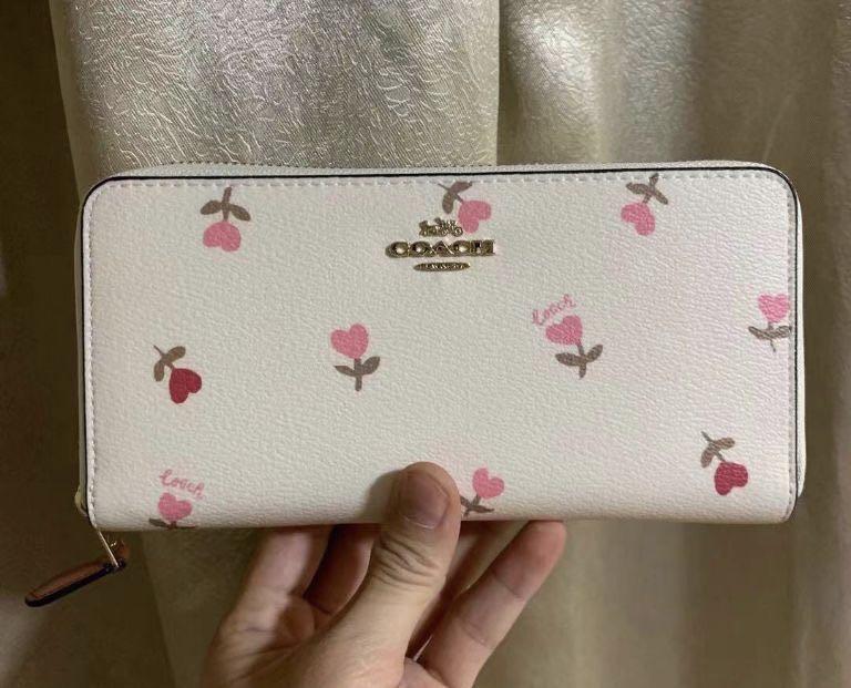 Coach New Wallet With Heart Floral Print, Women's Fashion, Bags