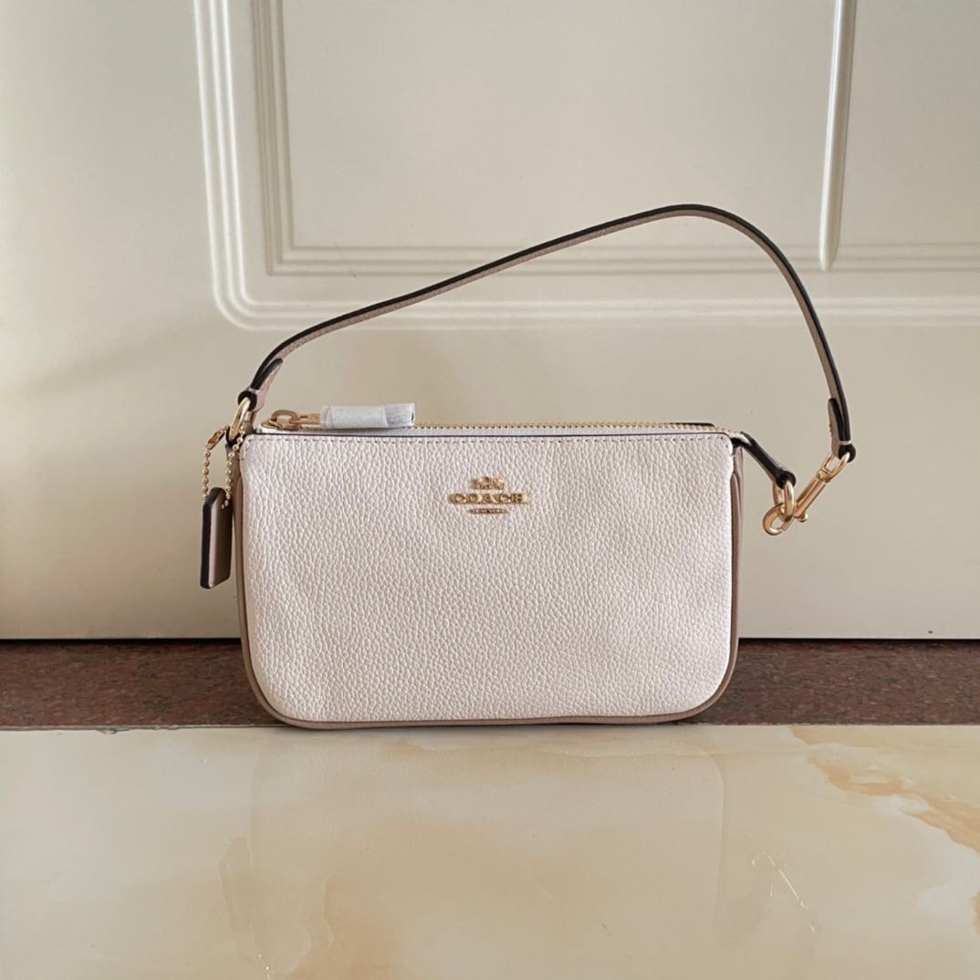 Coach Nolita 19 White, Women's Fashion, Bags & Wallets, Purses & Pouches on  Carousell