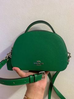 (Category: ) located in . Submitted by mammy_preloved (Listing ID 1082736029, Image 1). Description: .