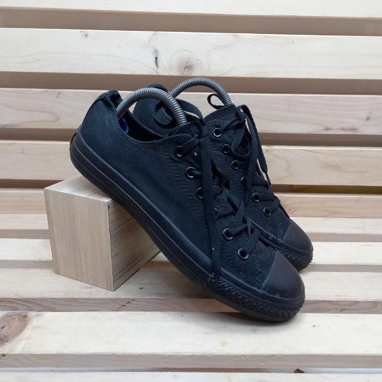 Converse mono hotsell black low