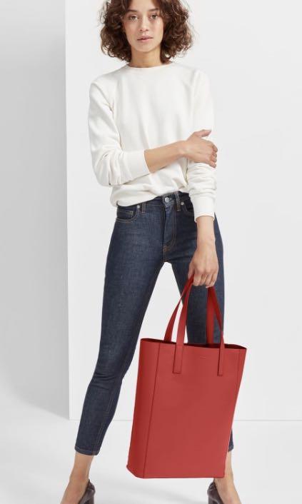 Everlane The Day Magazine Tote in oxblood red