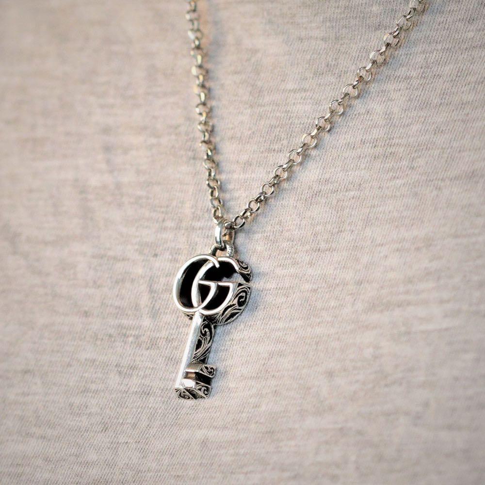 Gucci key necklace gold outlet