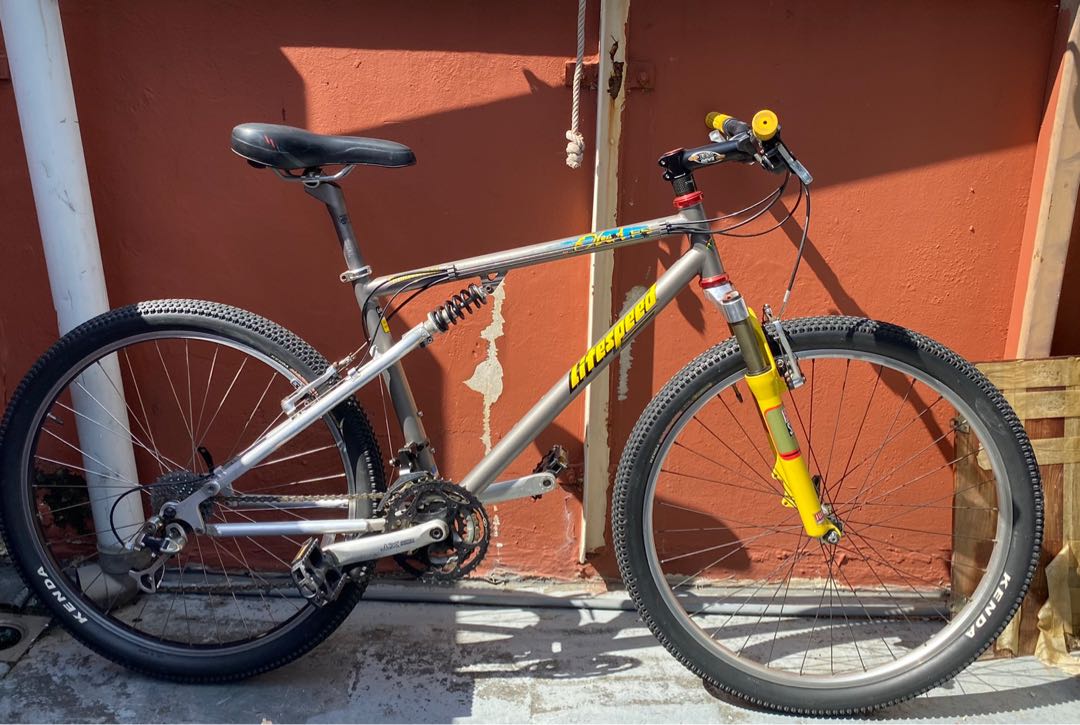 【セール 登場から人気沸騰】 ライトスピードObed 迷わ FS 自転車本体