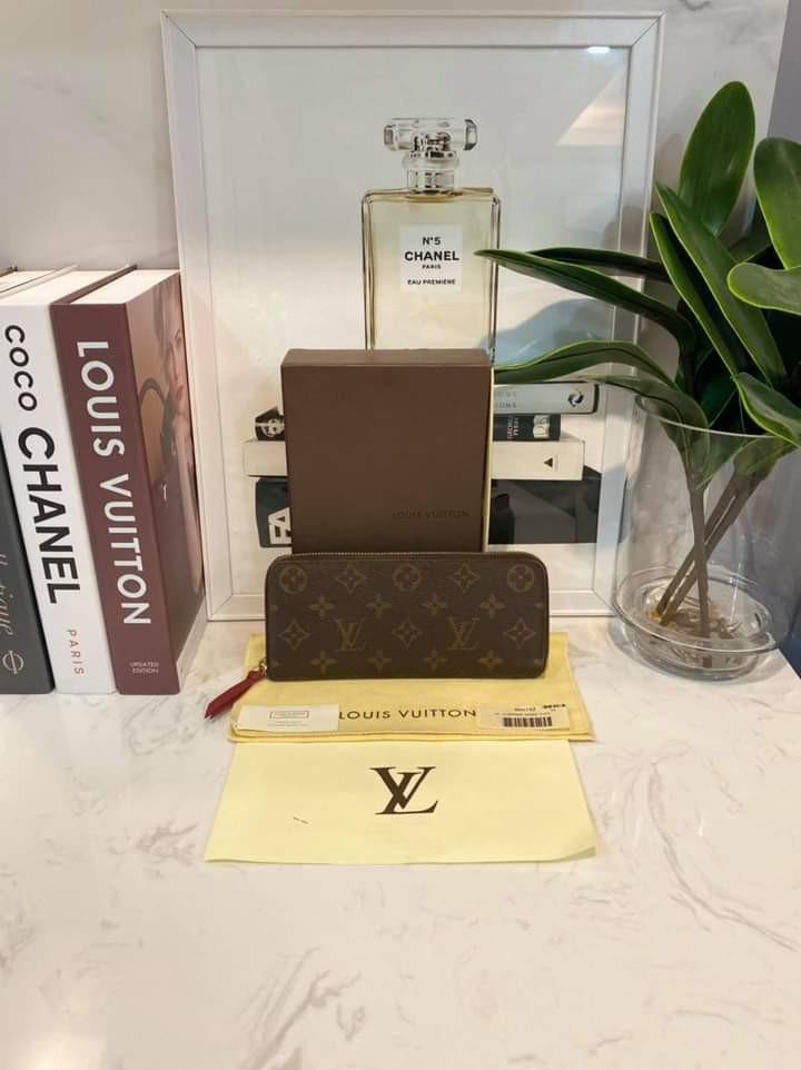 LV Clemence Wallet in Fuschia Interior (Category: Luxury Bags & Wallets) located in Manila. Submitted by bagislifeshop (Listing ID 1082697283, Image 1). Description: On Hand in PH🇵🇭 100% Authentic LV Clemence Wallet in Fuchsia Interior Condition: 9/10 Complete Disclaimer: All Products, Names, Brands, and Logos are owned by their respective brand owners. We are not affiliated with the Brand featured in this post..