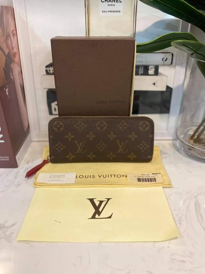 LV Clemence Wallet in Fuschia Interior (Category: Luxury Bags & Wallets) located in Manila. Submitted by bagislifeshop (Listing ID 1082697283, Image 2). Description: On Hand in PH🇵🇭 100% Authentic LV Clemence Wallet in Fuchsia Interior Condition: 9/10 Complete Disclaimer: All Products, Names, Brands, and Logos are owned by their respective brand owners. We are not affiliated with the Brand featured in this post..