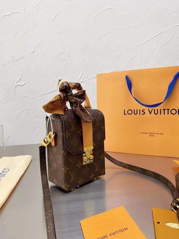 Lv cp sling bag (TOP GRADE)