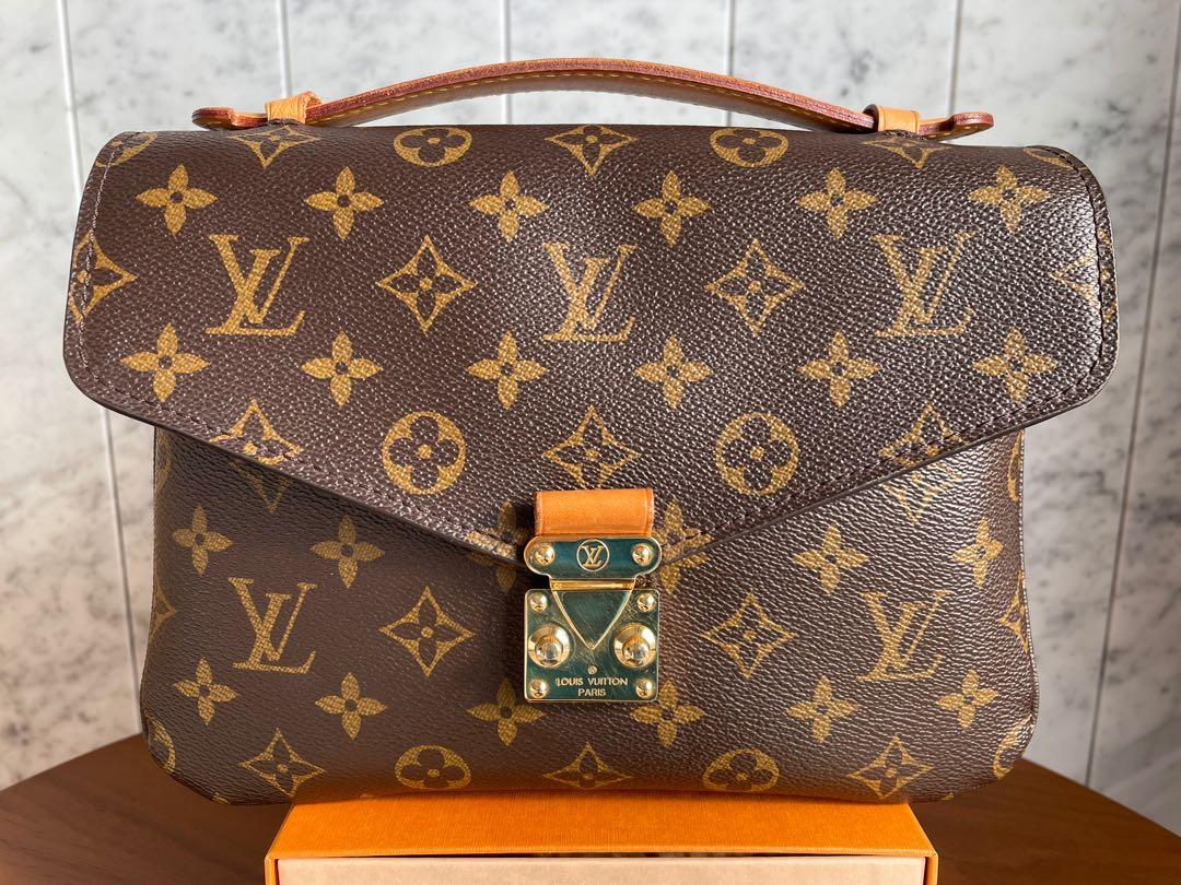 Authentic Louis Vuitton Pochette Métis Monogram M44875