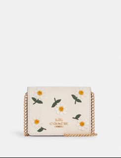 (Category: ) located in . Submitted by shopwithbearrr (Listing ID 1082707391, Image 1). Description: .