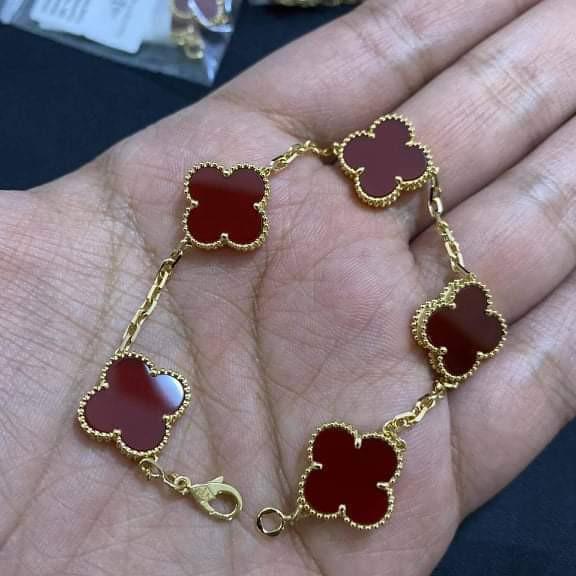 Vca deals red bracelet
