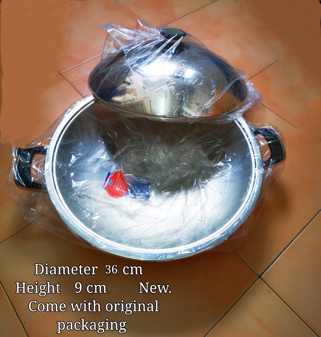 AMC Wok (Diameter 36 cm), Furniture & Home Living, Kitchenware