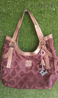 (Kategori: ) berada di . Dikirim oleh queenieshop (ID iklan 1082906474, Gambar 1). Deskripsi: .
