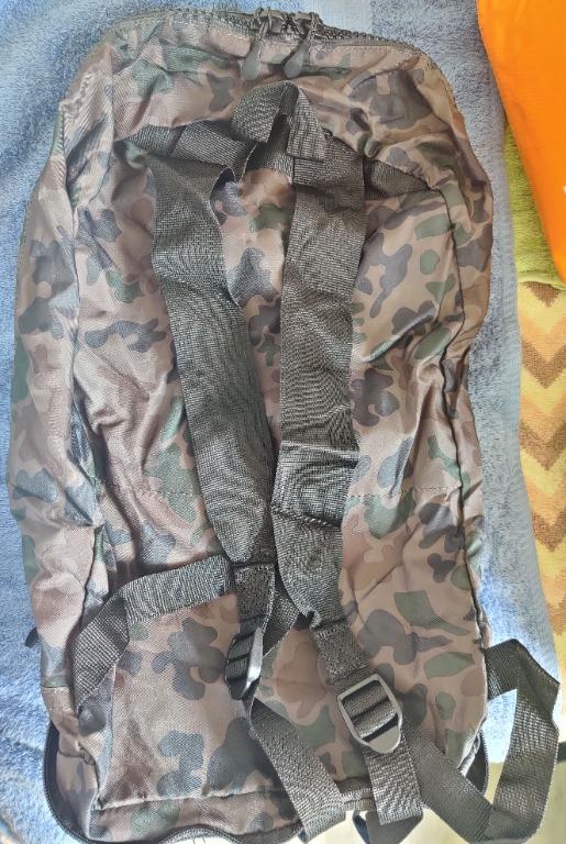 Converse Camouflage Foldable Backpack (Category: Backpacks) located in Quezon City. Submitted by ryuko.matoi (Listing ID 1082906903, Image 3). Description: Converse Camouflage Foldable Backpack No issues No tear All zippers are working No trade/swaps No reservation MOP - BPI.