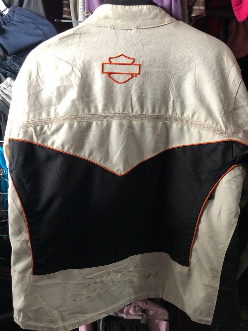 Harley Davidson Motorcycle Men’s Sport Jacket (Category: Coats, Jackets and Outerwear) located in Baguio. Submitted by master_of_brands (Listing ID 1082891804, Image 3). Description: Authentic Harley Davidson Motorcycle Sports Men’s Jacket Dimension: 19” shoulder/width 23”/Length 26” (Medium-Large) Slightly used No hole/“walang tastas” With label tags for authenticity check In excellent condition .