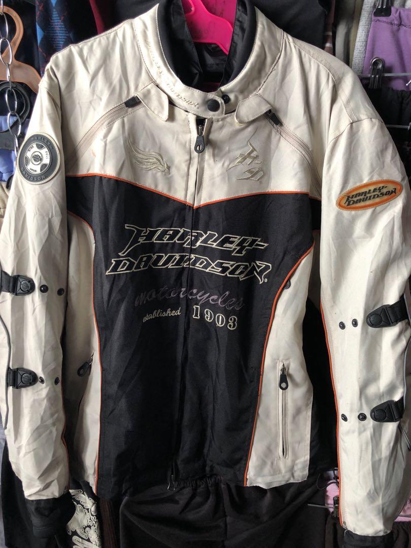 Harley Davidson Motorcycle Men’s Sport Jacket (Category: Coats, Jackets and Outerwear) located in Baguio. Submitted by master_of_brands (Listing ID 1082891804, Image 2). Description: Authentic Harley Davidson Motorcycle Sports Men’s Jacket Dimension: 19” shoulder/width 23”/Length 26” (Medium-Large) Slightly used No hole/“walang tastas” With label tags for authenticity check In excellent condition .