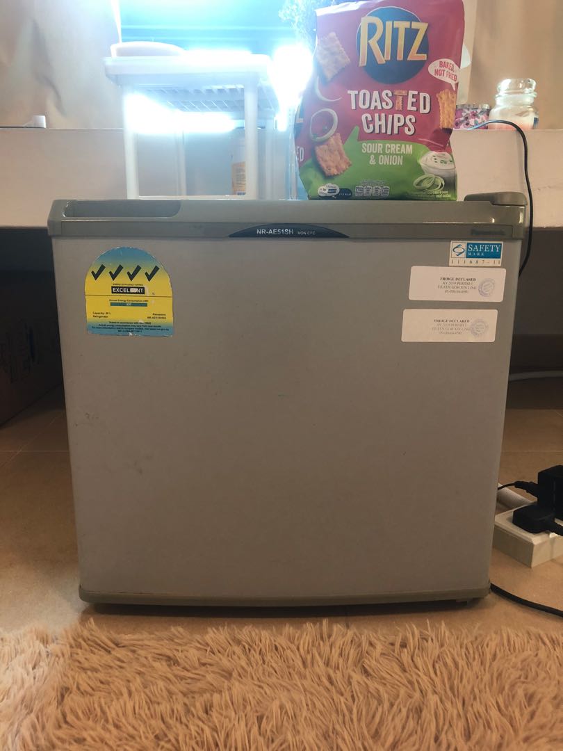Mini Fridge, TV & Home Appliances, Kitchen Appliances, Refrigerators & Freezers on Carousell