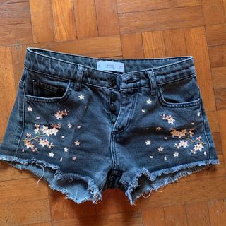 (Category: ) located in . Submitted by kaelynniee (Listing ID 1082913387, Image 1). Description: .
