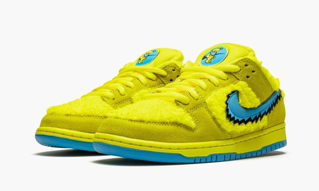 ? Nike x Grateful Dead \