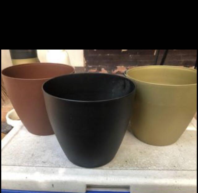 Plastic Garden Pots for sale!, Furniture & Home Living, Gardening