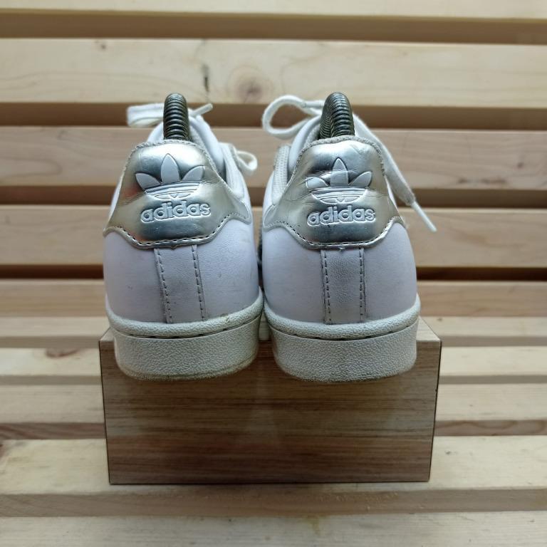 Sepatu ADIDAS SUPERSTAR AQ3091 sepatu merk adidas warna putih mix silver size 37 5