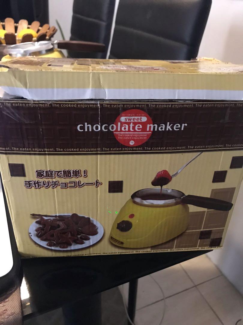 Sweet Chocolate Maker (Category: Bakeware) located in Navotas City. Submitted by mph_thrift (Listing ID 1082898288, Image 2). Description: unused 110v.