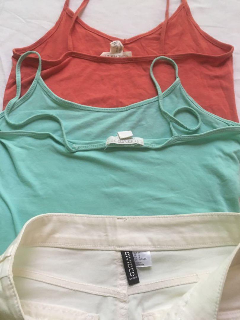 Take all Forever21 tops H&M short (Category: Sleeveless) located in Dagupan City. Submitted by downsizingthings (Listing ID 1082920442, Image 3). Description: Original not overuns Take all for 300 rfs: down sizing clothes .