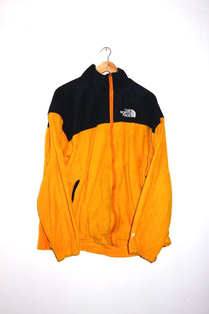 The North Face x Goretex fleece jacket (Category: Coats, Jackets and Outerwear) located in Imus. Submitted by migzcuya (Listing ID 1082984189, Image 1). Description: The North Face x Goretex jacket Mine: 600 Size: Large Dimensions: 21width x 28length Condition: Excellent.