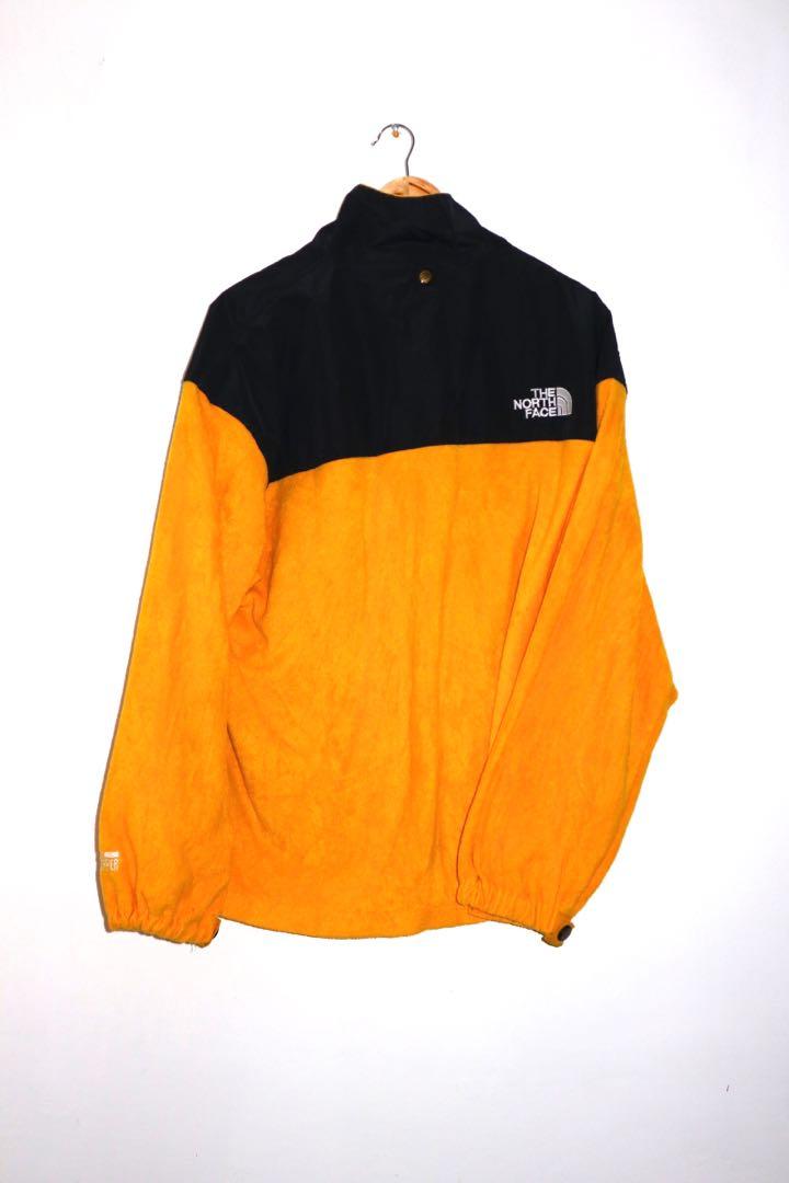 The North Face x Goretex fleece jacket (Category: Coats, Jackets and Outerwear) located in Imus. Submitted by migzcuya (Listing ID 1082984189, Image 2). Description: The North Face x Goretex jacket Mine: 600 Size: Large Dimensions: 21width x 28length Condition: Excellent.