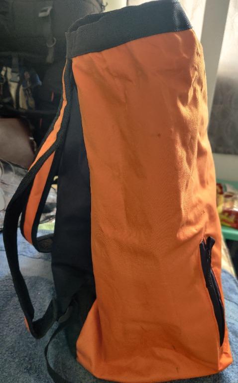 Tote backpack (Category: Backpacks) located in Quezon City. Submitted by ryuko.matoi (Listing ID 1082911129, Image 2). Description: Tote backpack No issues No tear All zippers are working No trade/swaps No reservation MOP - BPI.