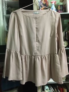 (Category: ) located in . Submitted by preloved_by_elys (Listing ID 1082882501, Image 1). Description: .