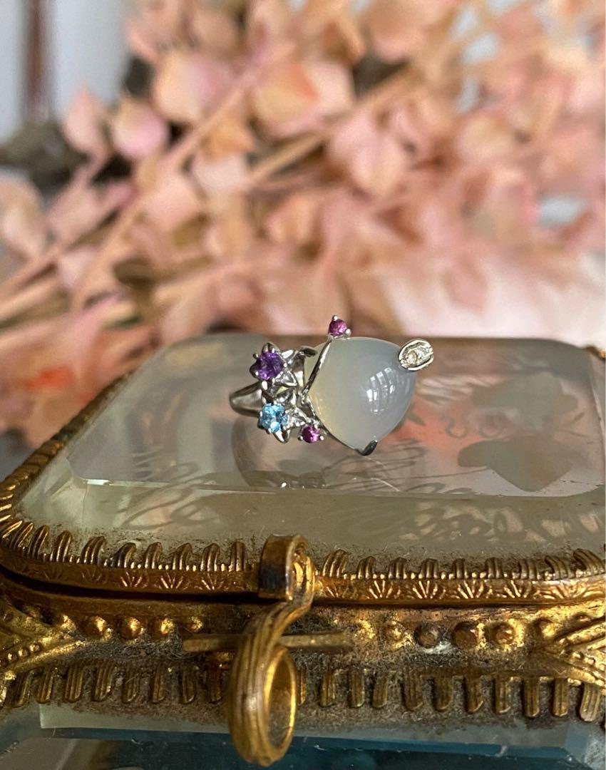 Sale 18k white gold chalcedony ring and gemstones