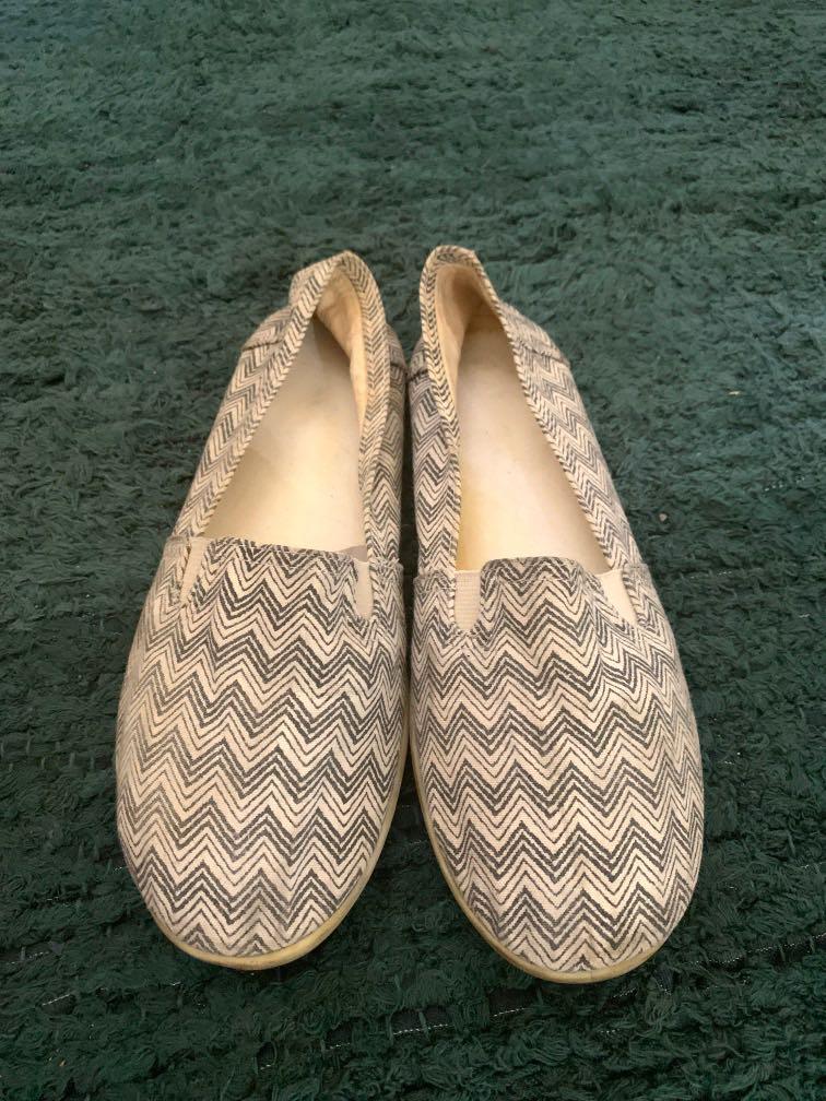 SALE Air Walk Flat Shoes Fesyen Wanita Sepatu di Carousell
