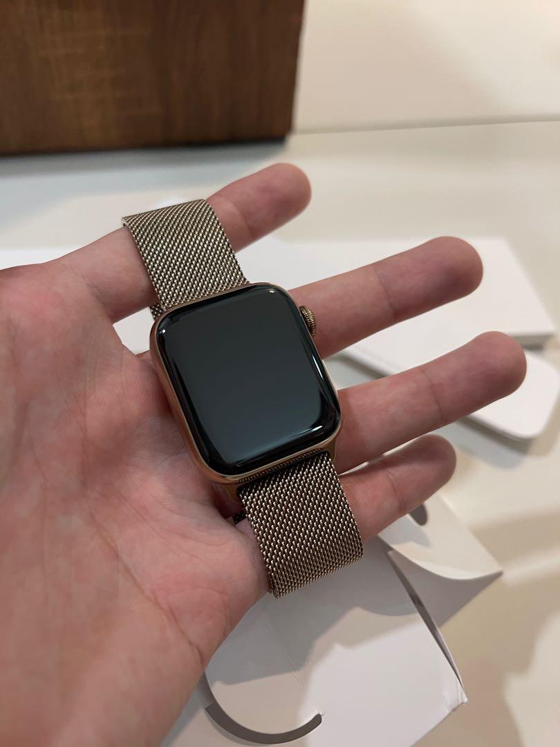 40mm gold stainless steel case with gold milanese 2025 loop