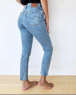 Aritzia 501 Levi skinny filiforme jeans