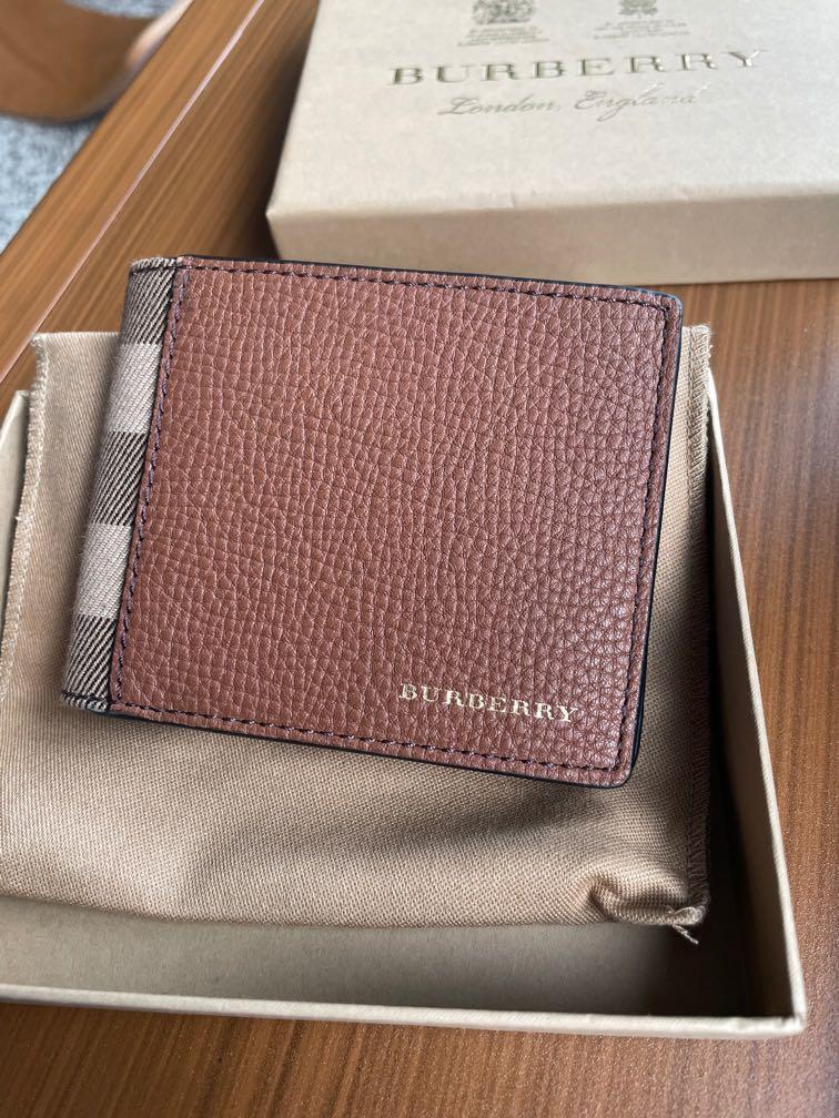 Burberry Grainy Leather House Check Hipfold Small Billfold Men s
