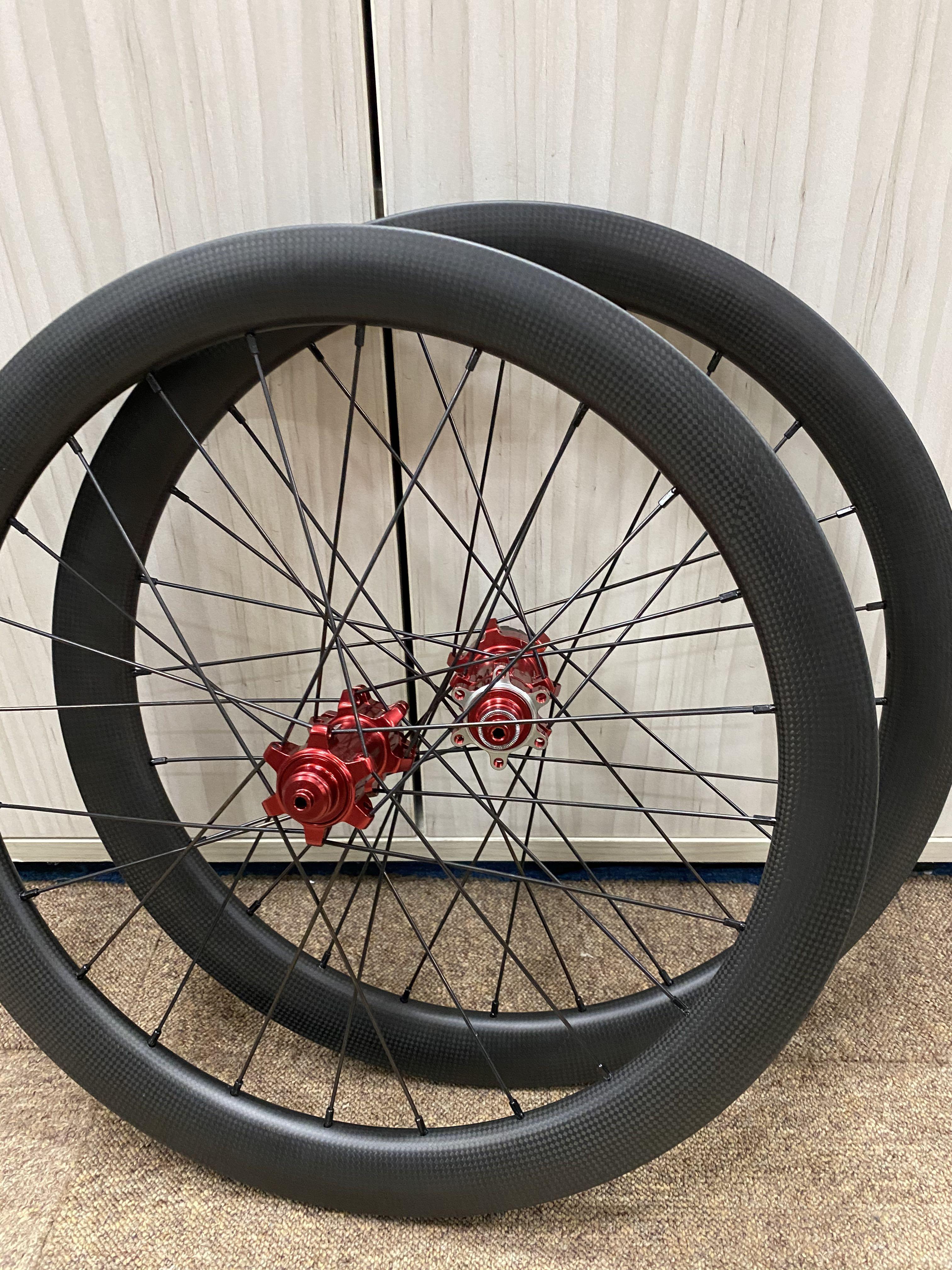 custom carbon wheelset