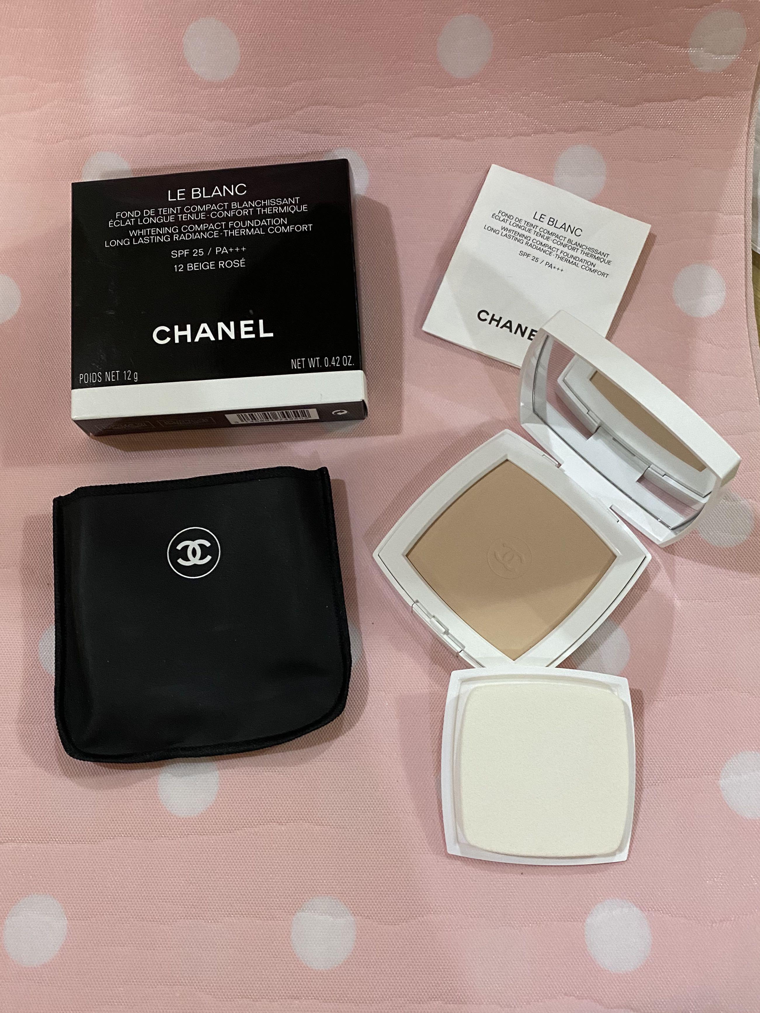 First Impression: Chanel le blanc whitening compact foundation