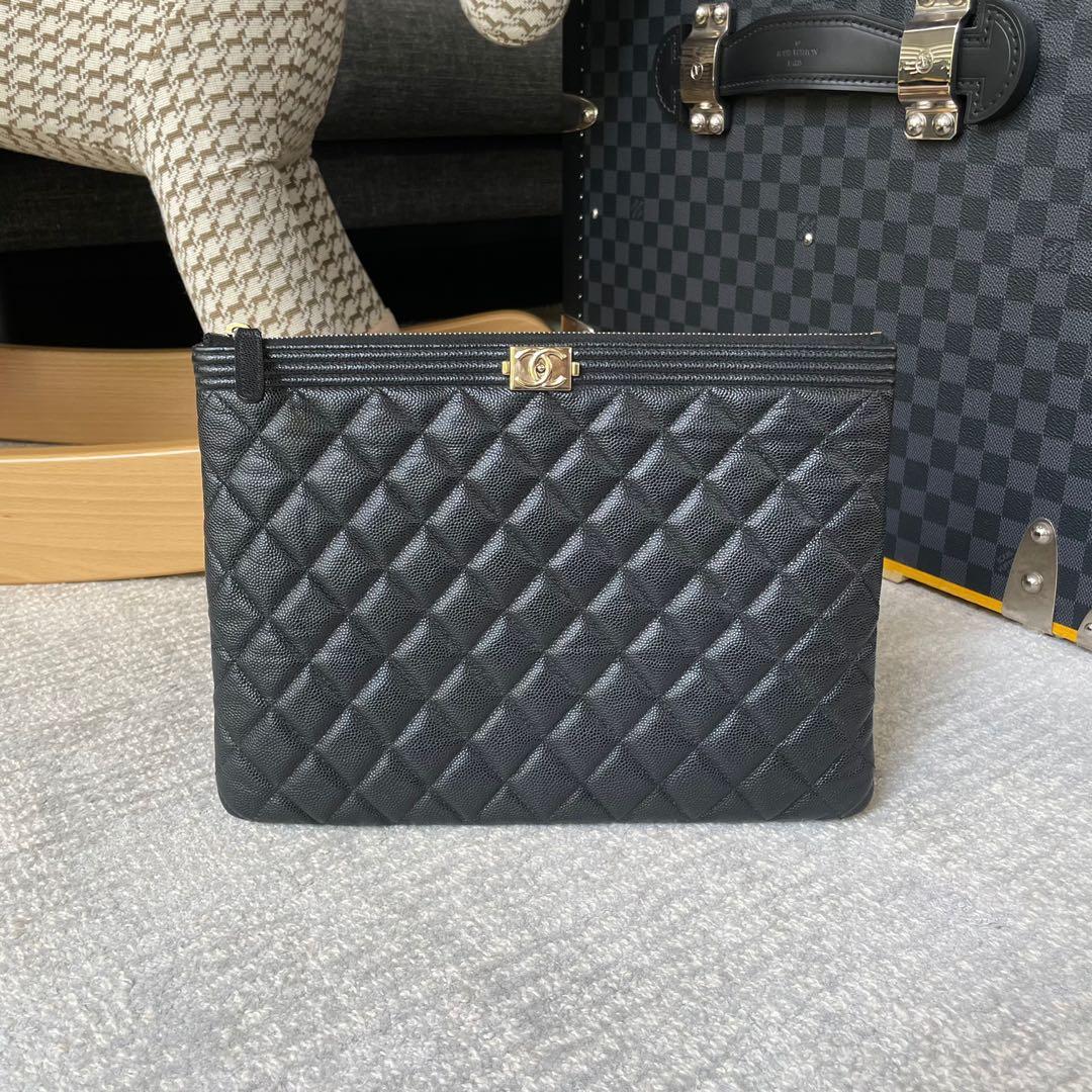 Chanel Top Handle Vanity in 23P Black / Pink Lambskin and LGHW, Luxury, Bags  & Wallets on Carousell