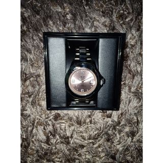 (Category: ) located in . Submitted by uptodatewardrobe_ (Listing ID 1083079672, Image 1). Description: .