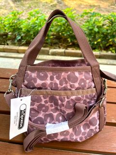 （分類：）位於 。 由 miumiuchiuu 提交（商品編號 1083161162，圖片 1）。簡介： 。