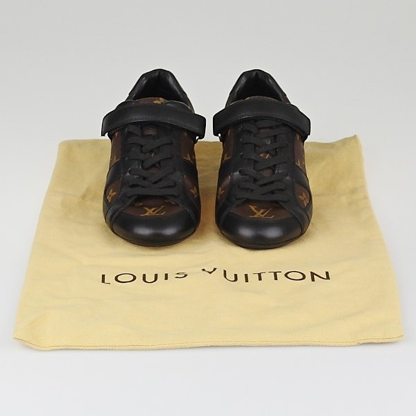 Jadi Barang Bukti, Ternyata Segini Harga Sepatu Louis Vuitton yang