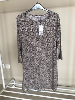 (Kategori: ) berada di . Dikirim oleh preloved.essentials (ID iklan 1083171311, Gambar 1). Deskripsi: .