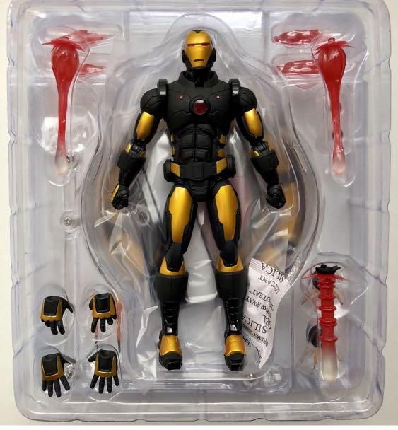 Mezco iron store man 42