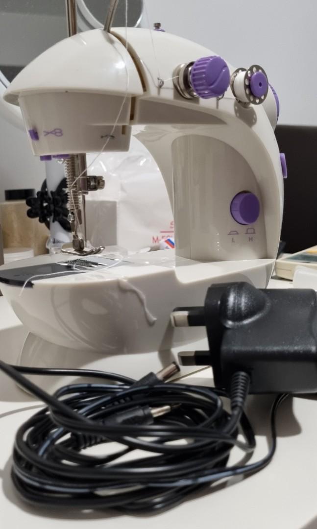 Mini Sewing Machine, Hobbies & Toys, Stationery & Craft, Craft Supplies