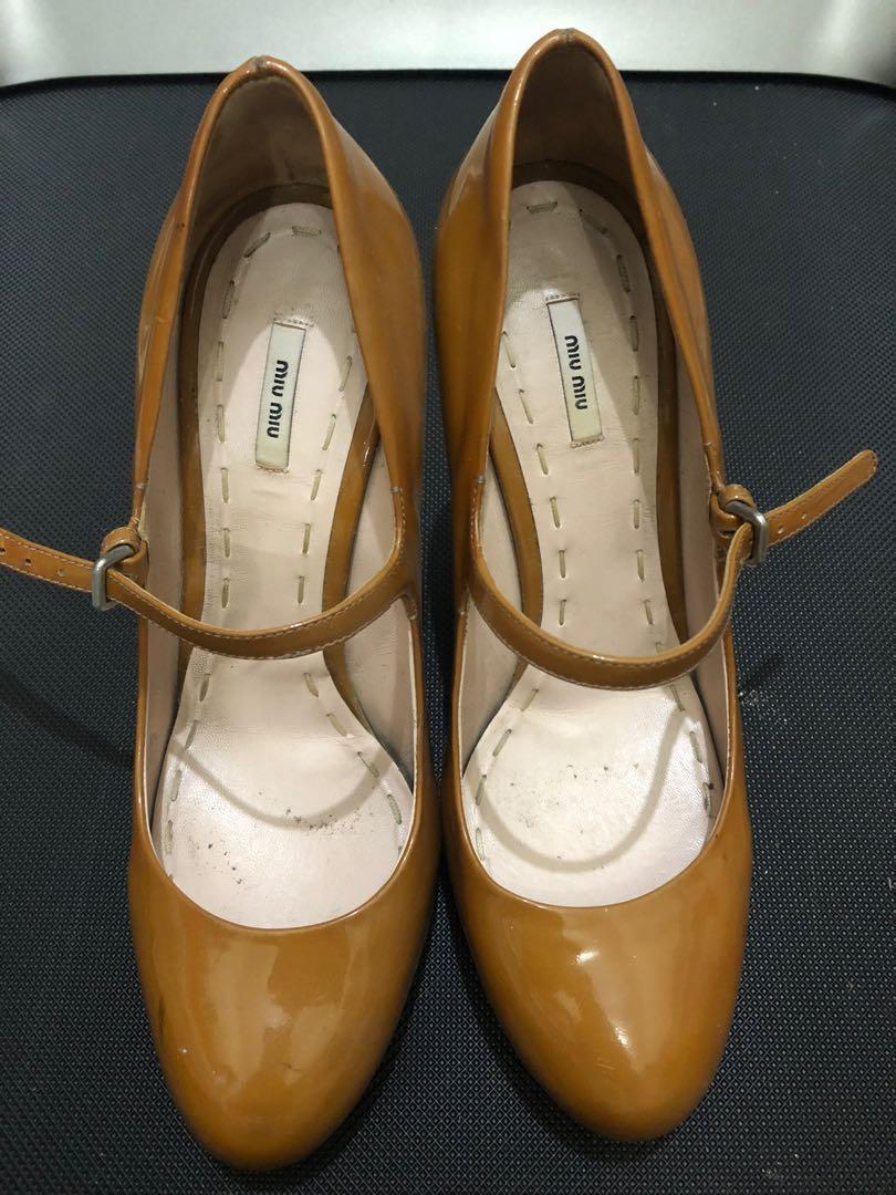 Miu Miu Mary Jane shoes, Barang Mewah, Pakaian di Carousell