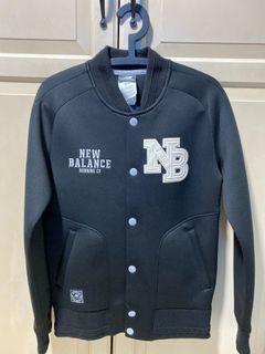 New Balance💯% Authentic black collegiate jacket, for SGD$62 (size US XS, EU XS, AU XS, BR PP, Asia S, CH 165/88A, JP S).  Material:  Shell 1- 100% polyester,  Shell 2- 57% cotton/ 39% polyester/  4% elastane.  Measurements: pit to pit- 49cm, length- 72cm