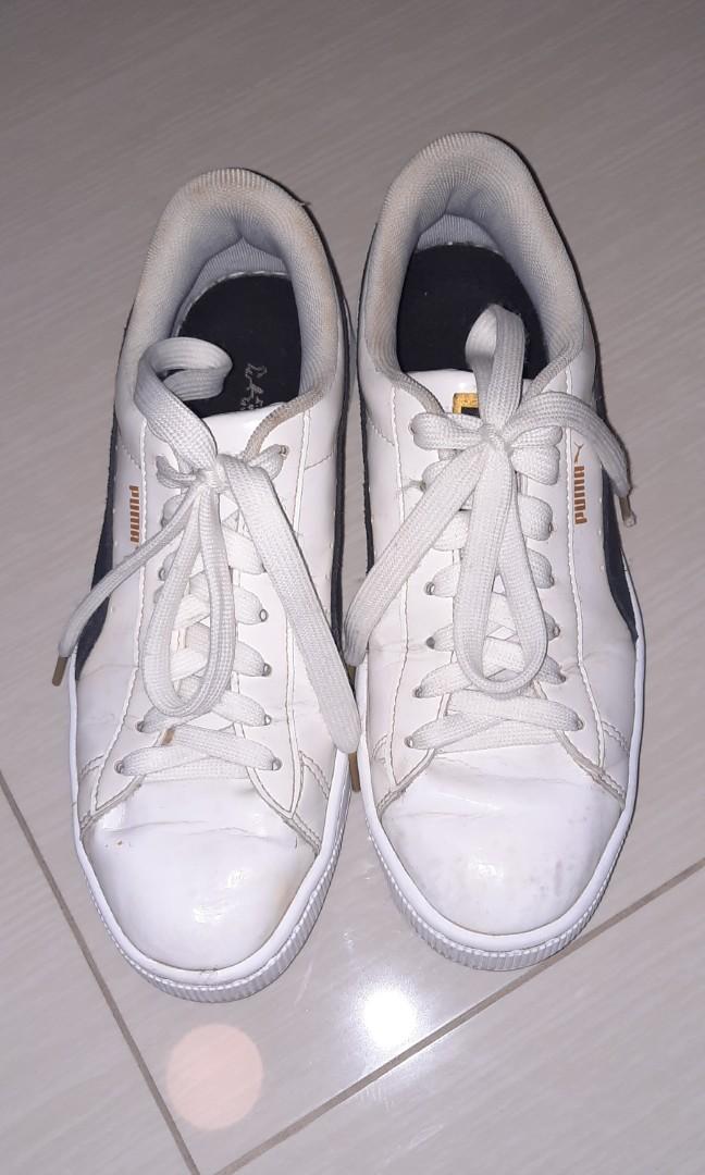 Puma BTS (Category: Sneakers) located in Singapore. Submitted by hello68 (Listing ID 1083173824, Image 2). Description: puma BTS UK 5.5 US 6.5 woman size/Lady User bought $1XX plus PUMA X BTS collaboration shoes. used condition quite good not very bad. Wear less than 15 times..